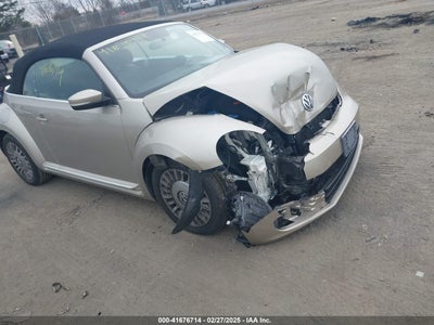 VOLKSWAGEN BEETLE 2013