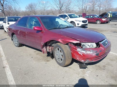 TOYOTA CAMRY 2001