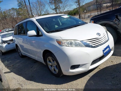 TOYOTA SIENNA 2015