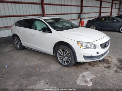 VOLVO V60 CROSS COUNTRY 2016