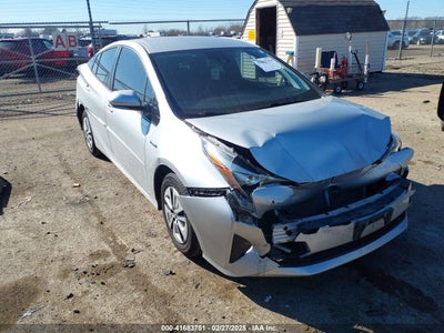 TOYOTA PRIUS 2017