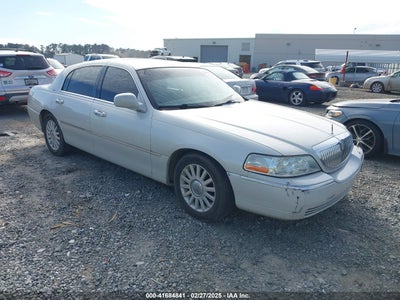 LINCOLN TOWN CAR 2004