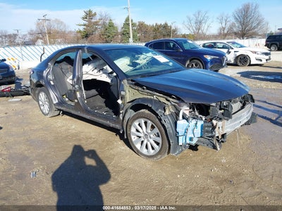 TOYOTA CAMRY 2019