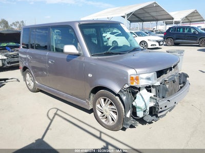 SCION XB 2004