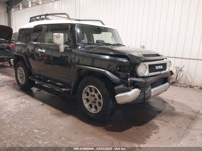 TOYOTA FJ CRUISER 2013