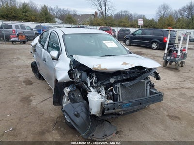 NISSAN VERSA 2017