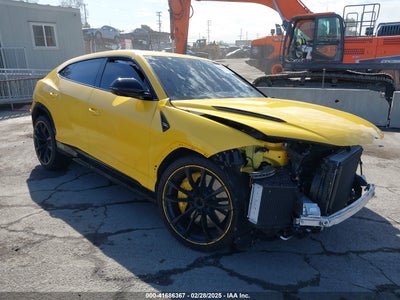 LAMBORGHINI URUS 2023