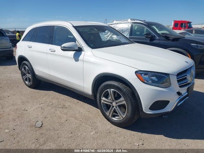 MERCEDES-BENZ GLC 300 2016
