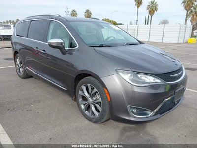 CHRYSLER PACIFICA 2017