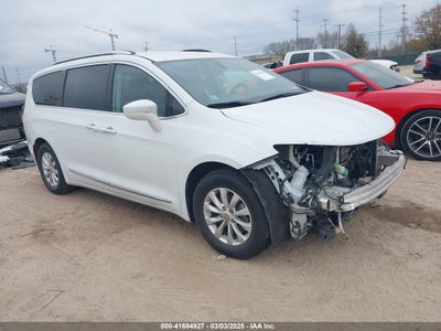 CHRYSLER PACIFICA 2019