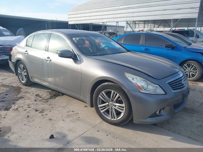 INFINITI G37 2013