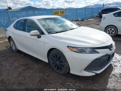 TOYOTA CAMRY 2019