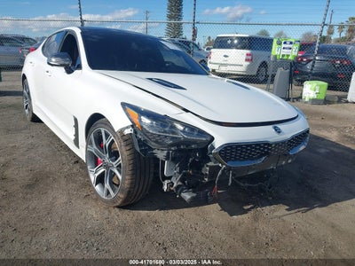 KIA STINGER 2019