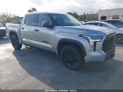 TOYOTA TUNDRA 2022
