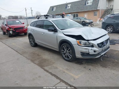 VOLVO V60 CROSS COUNTRY 2016