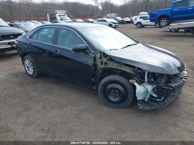 TOYOTA CAMRY 2015