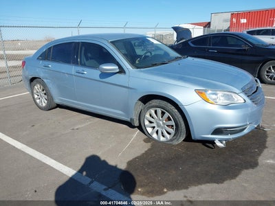 CHRYSLER 200 2013