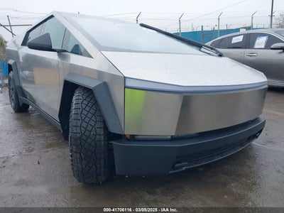 Tesla Cybertruck 2025