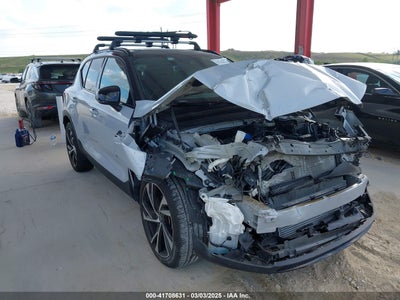 VOLVO XC40 2020