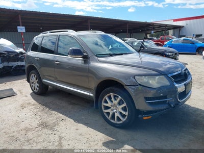 VOLKSWAGEN TOUAREG 2010