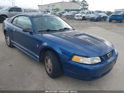 FORD MUSTANG 2000