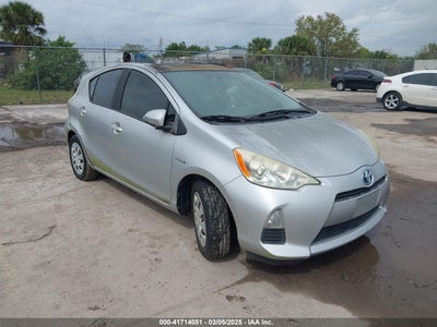 TOYOTA PRIUS C 2013