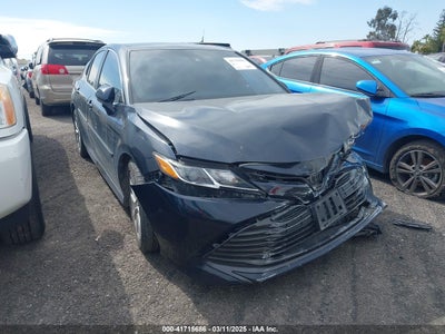 TOYOTA CAMRY 2018