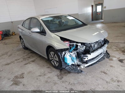 TOYOTA PRIUS 2017