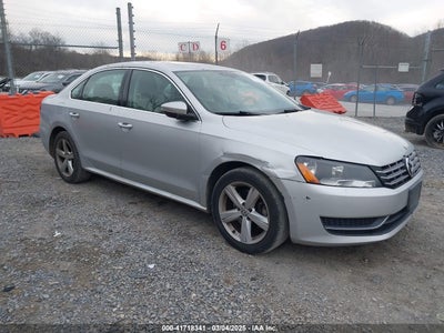 VOLKSWAGEN PASSAT 2012