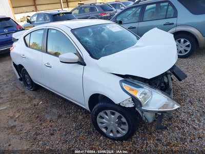 NISSAN VERSA 2017