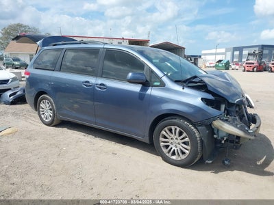TOYOTA SIENNA 2014