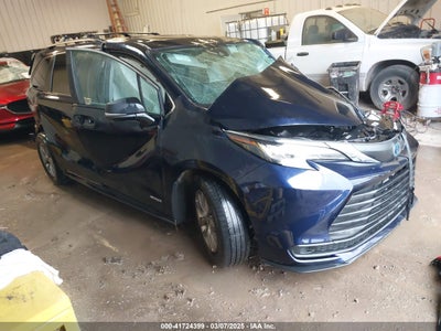 TOYOTA SIENNA 2021