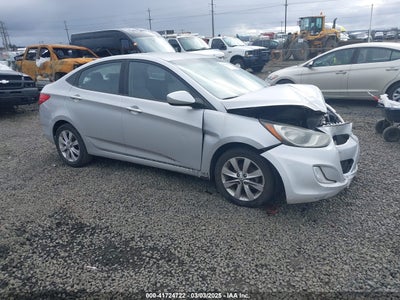 HYUNDAI ACCENT 2013