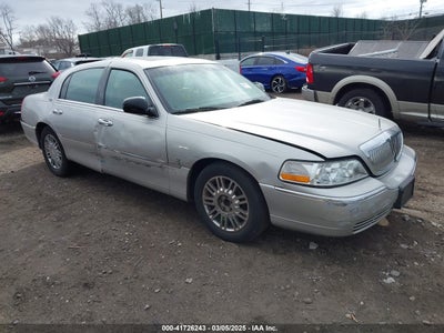 LINCOLN TOWN CAR 2007
