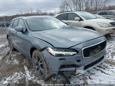 VOLVO V90 CROSS COUNTRY 2017