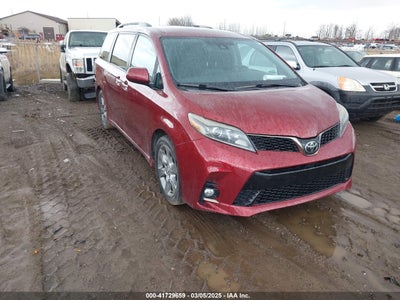 TOYOTA SIENNA 2018