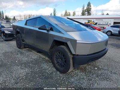 TESLA CYBERTRUCK 2024