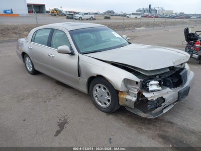 LINCOLN TOWN CAR 2000