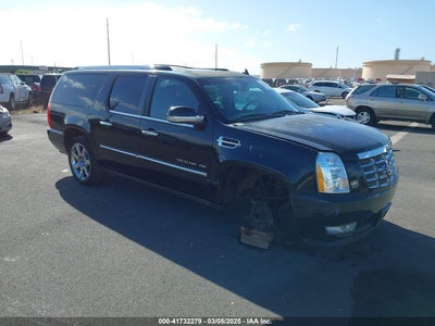 CADILLAC ESCALADE ESV 2011