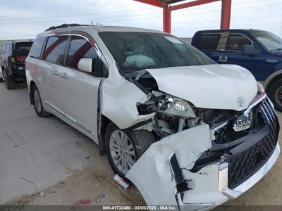 TOYOTA SIENNA 2017