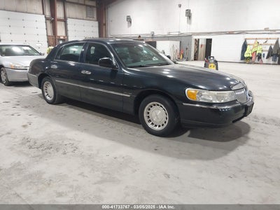 LINCOLN TOWN CAR 2002