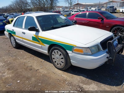 FORD CROWN VICTORIA 2011