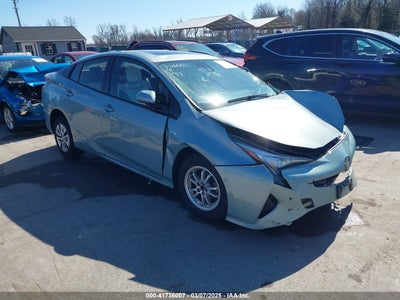 TOYOTA PRIUS 2017