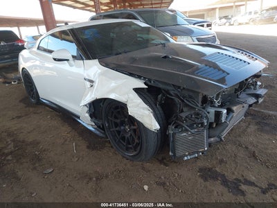 NISSAN GT-R 2019