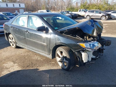 TOYOTA CAMRY 2014