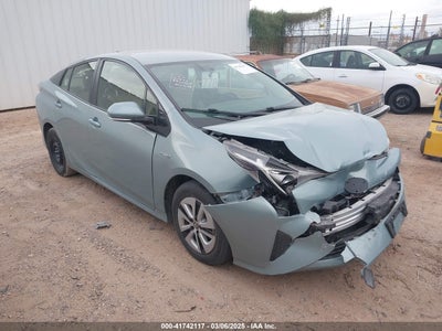 TOYOTA PRIUS 2016
