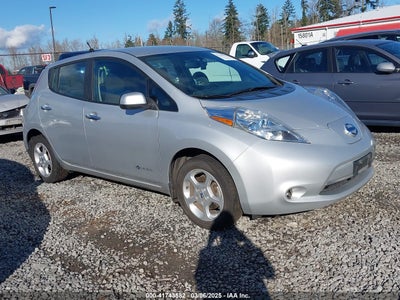 NISSAN LEAF 2013
