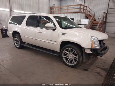 CADILLAC ESCALADE ESV 2014
