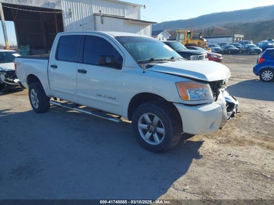 NISSAN TITAN 2011