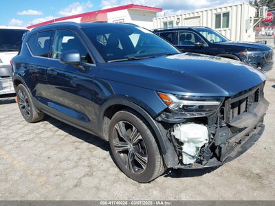 VOLVO XC40 2019